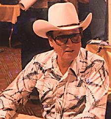 http://www.fiftiesweb.com/clayton-moore.jpg